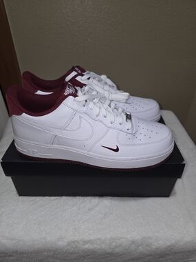 Nike Air Force 1 Low - White / Maroon